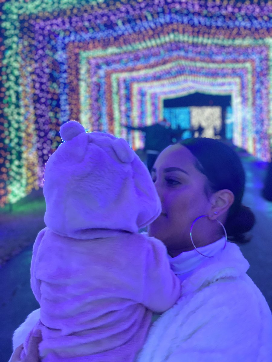 jaybcravey's tweet photo. The brightest 🌟s in my 🌌. 💙🥰 https://t.co/BwbGj3E3OG