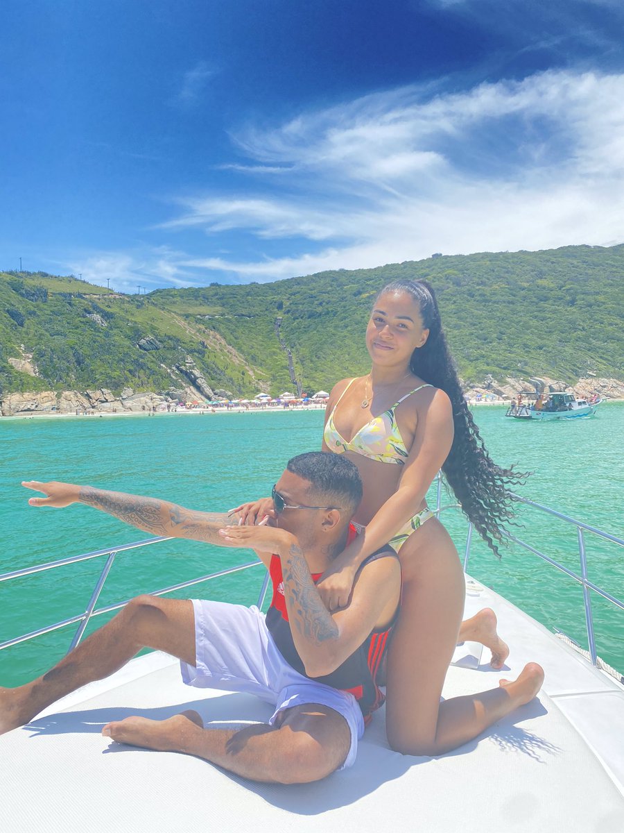 PaollaSanttana's tweet photo. A vida é feita de escolhas e em qualquer outra eu escolheria você 👫🏽💫 https://t.co/JRXVy2IhLx