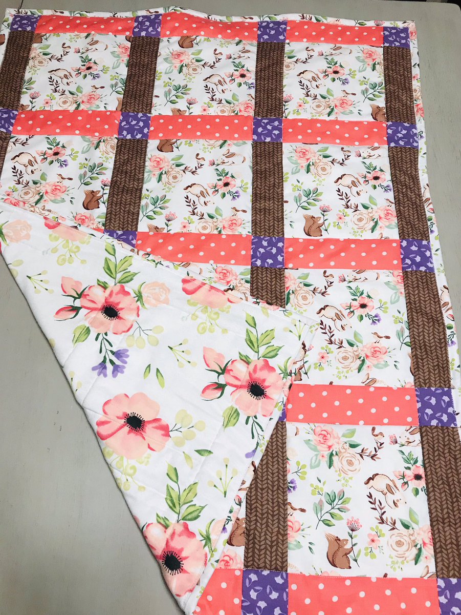 SM_Kim_8975's tweet photo. Another baby quilt finished. I fell in love with floral fabric! #8975Proud #StoreManagersHaveHobbiesToo https://t.co/sRSA7kUQBa