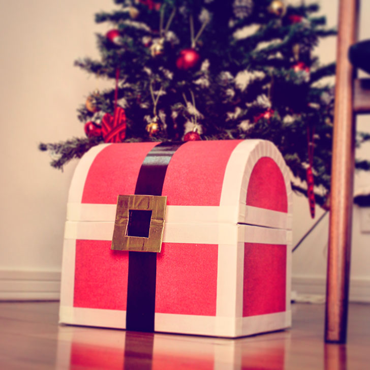 ট ইট র Happy Birthday Project公式 宝箱の作り方 ファンタジーゲーム風宝箱を作ろう T Co Wqjwnwform 段ボール箱で作る宝箱の作り方のご紹介です クリスマス演出にもぜひ 宝箱 クリスマスbox クリスマスプレゼント クリスマス