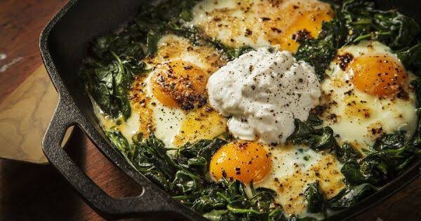 + In Turkey we LOVE spinach with ground meat + eggs + yogurt, and also in pastry if you're into that. Too many cals in pastry but wanted to mention it anyway, however I highly recommend you to just put them in your salad or cook them instead.