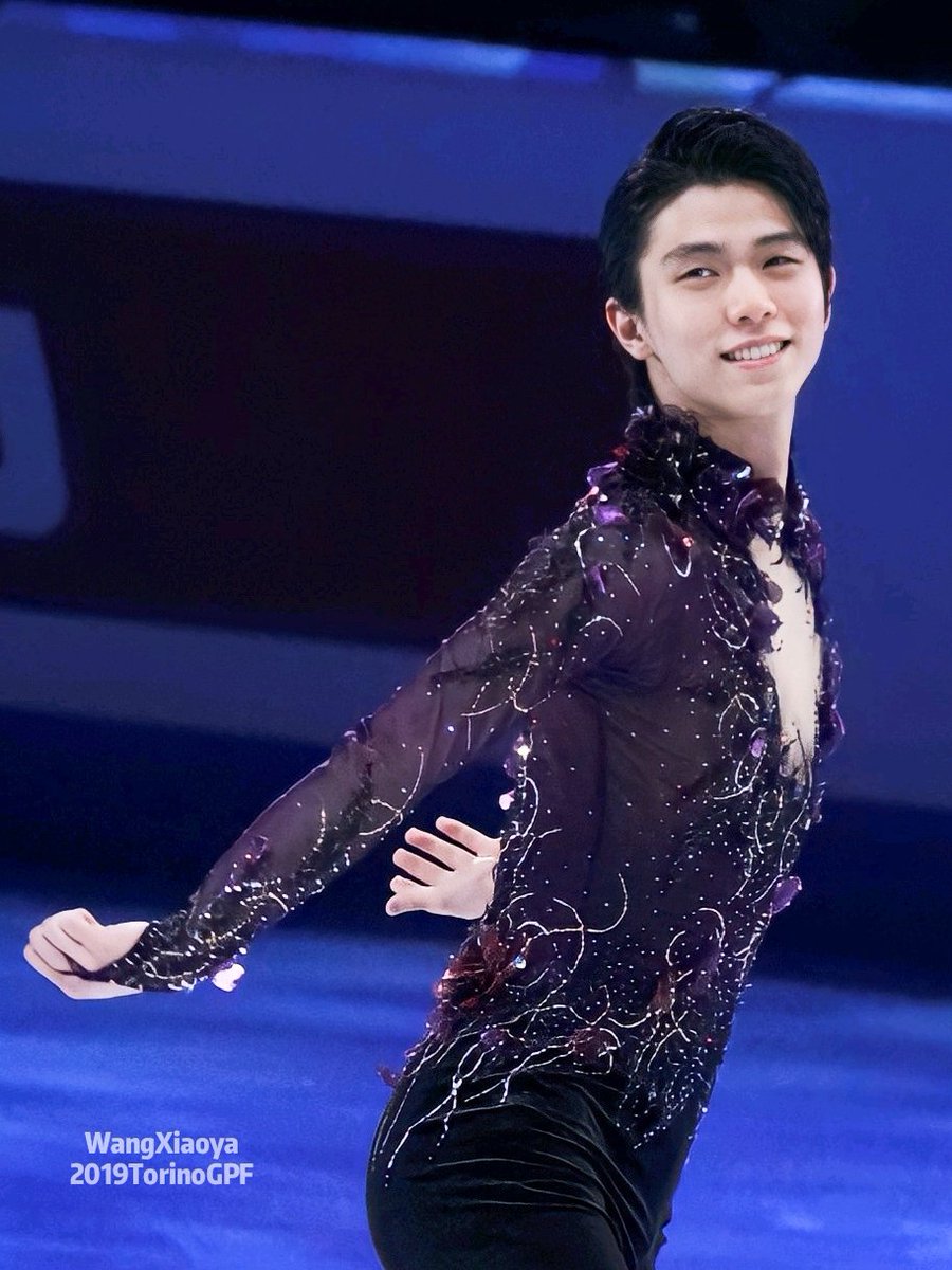 Wangxiaoya115's tweet photo. Happy birthday，YUZU😚😚😚
#YuzuruHanyu 
#羽生結弦 
#羽生結弦誕生祭2020 https://t.co/9cwePeqM05