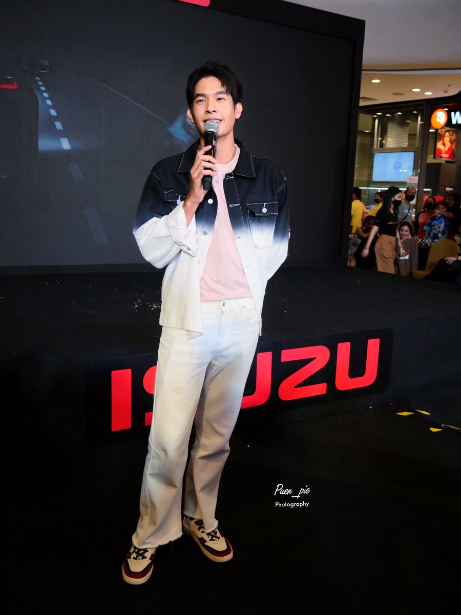puen_pie's tweet photo. #05/12/2020 @khaninch #khaninch #puen_khaninch #คณิน #เพื่อน_คณิน #ด๋อมแด๋มของคณิน #puen_pie #isuzuinfinitewonderfulday
#centralplazrayong https://t.co/fflVFUqRED