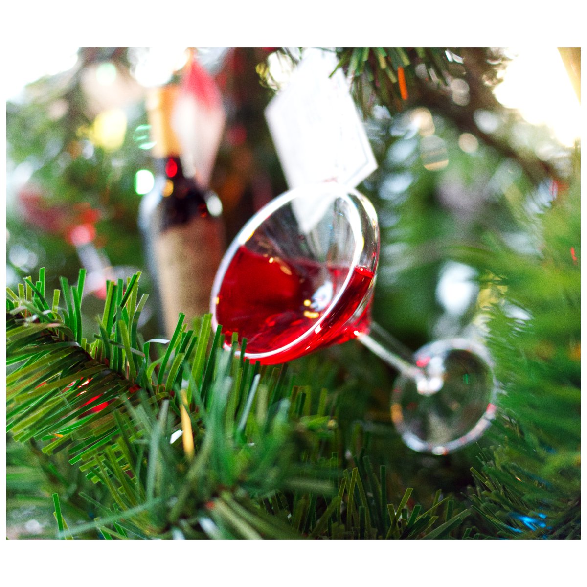 newdimestore's tweet photo. Here's to a boozy Christmas!
#kc #kcmo #kansascity #brooksidekc #shoplocalkc #bkskc #smallbusinesskc https://t.co/mSU26Vl7L1