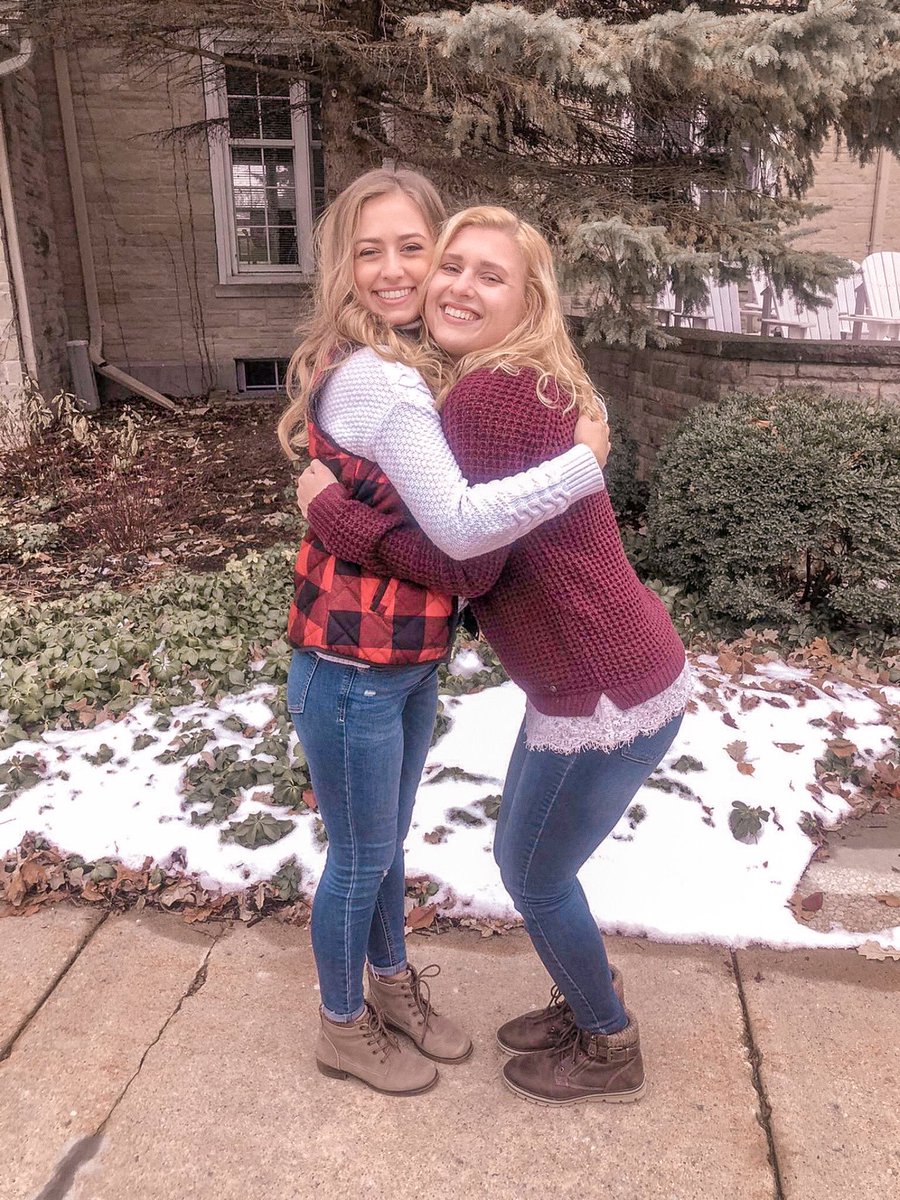 AChiORipon's tweet photo. Winter is warmer when you’re with your sisters! 

Please note: this photo was taken prior to the COVID-19 pandemic. 

#gogreek #goaxo #alphachiomega #alphachi #axo #achio https://t.co/NNr33LOjh0