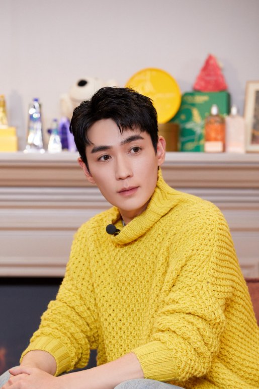 kerrikkooo's tweet photo. He's a daddey in babie mode #Z1L #朱一龙 https://t.co/fSv2J9ZDfK
