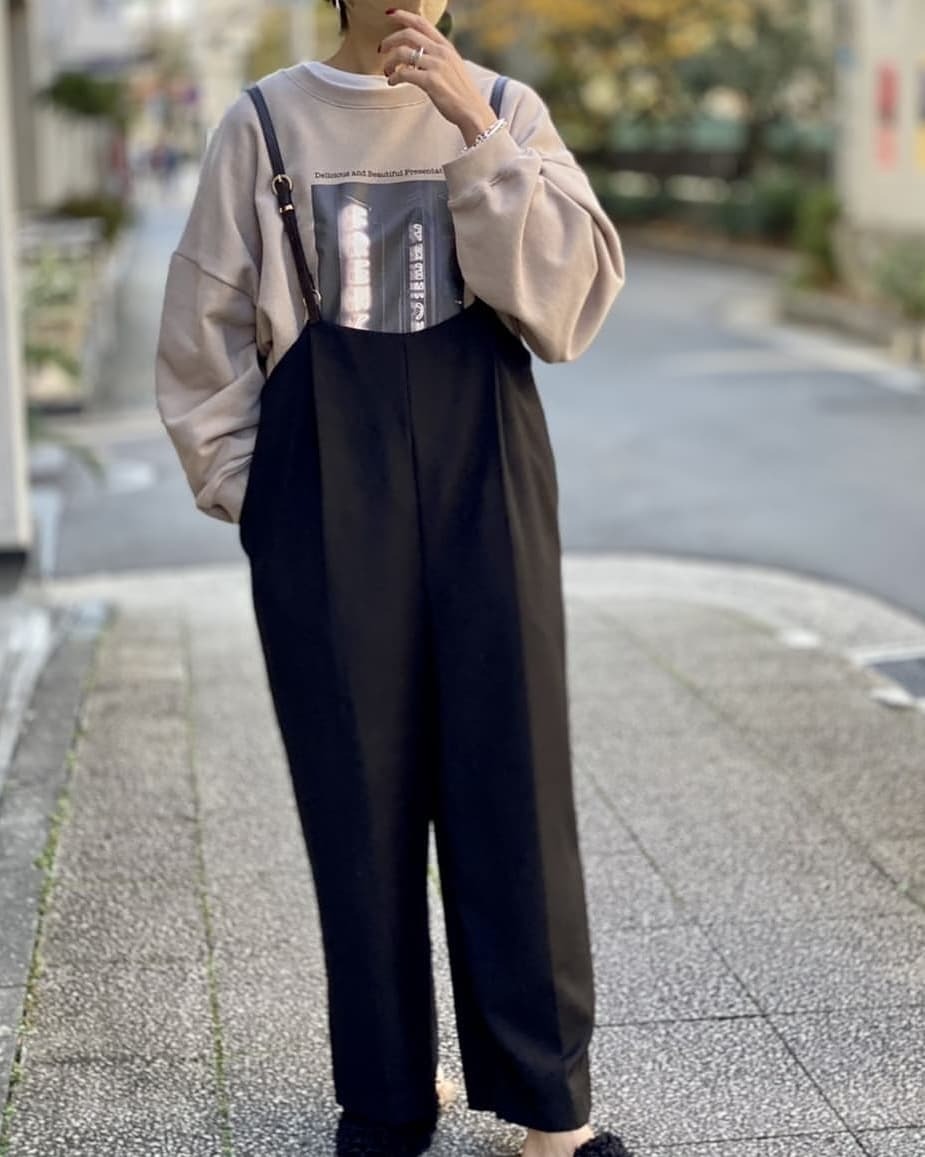 ট ইট র Ruka横浜元町 サスペンダー付きサロペット再入荷 サラリとした肌触りで着心地も快適 裾の内側にはスリットが入っていてお洒落上級者感満載です T Co Ltuiakojge 横浜 Yokohama 横浜元町 Yokohamamotomachi 元町中華街 ファッション