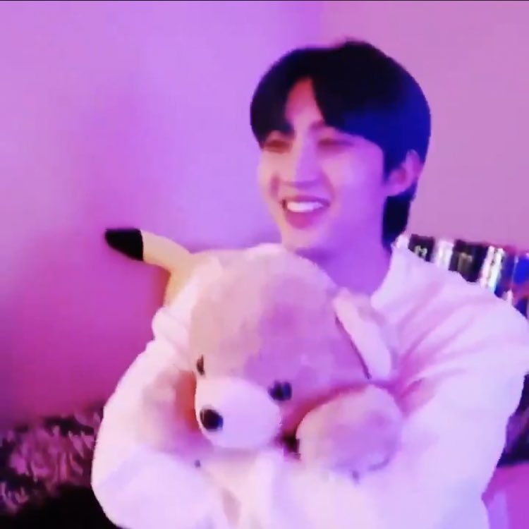 huithinker's tweet image. lq smiley hui with his teddy bear to bring serotonin to the feed
