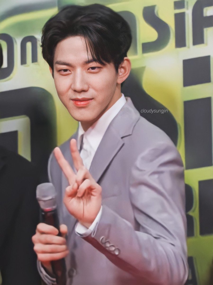 Dowoon at MAMA 2020201206a thread.