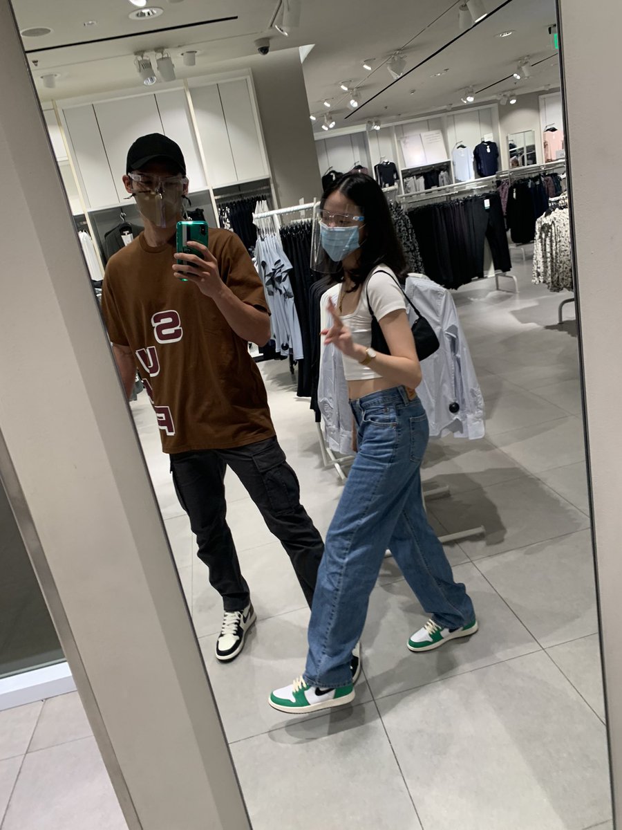 cjcansino's tweet photo. i m &amp; m j https://t.co/GVCC1cGxjW