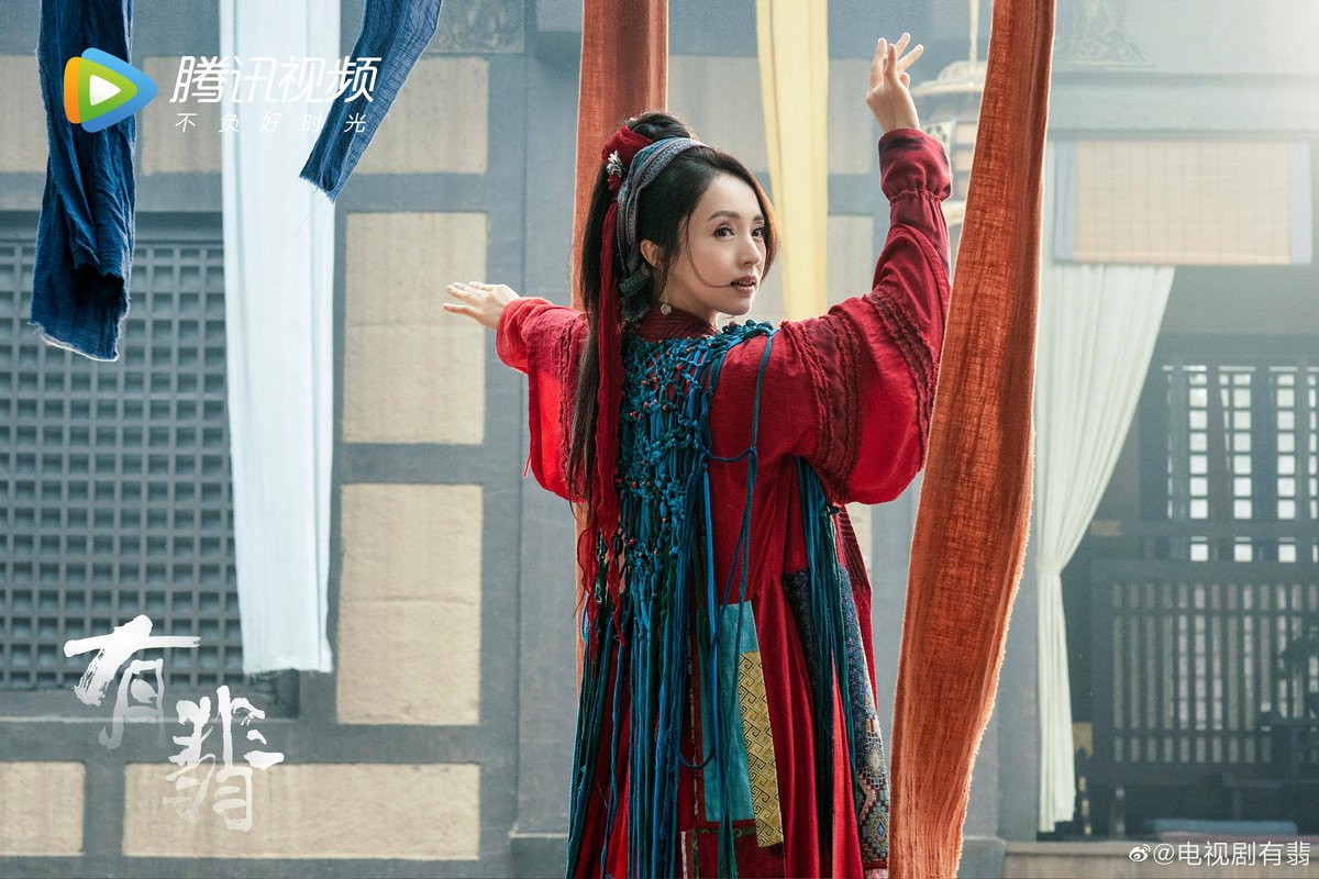 mitzi4r's tweet photo. #LegendofFei weibo update with more stills.
Seniors, no need to see us out.
Can you give us some advice today?
The first set of stills of December are here ❤
https://t.co/XCqw10XU90
#CheXiao #GengLe #DongXuan #HuBing https://t.co/kuO2I4JqUZ