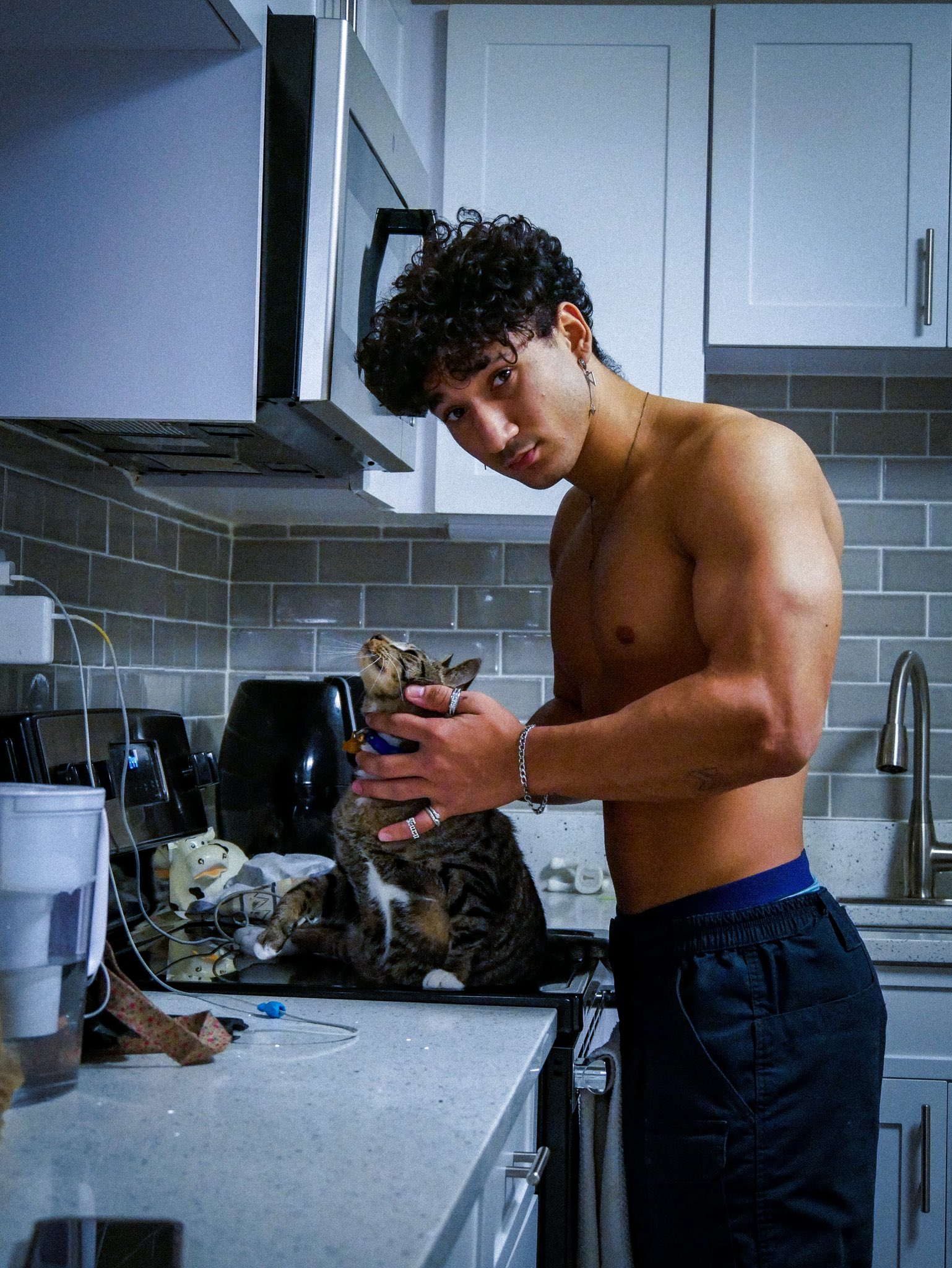 Ray Modeli on X: Anybody need a pet sitter? t.coHTdq1YM5dE  X