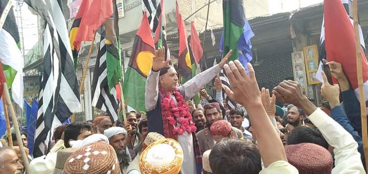MYousifBrohi's tweet photo. PDM District Kamber Shahdadkot Protesting at Bhutto Chow kamber against Imran Niazi Government.
#SuperPower #YouthPower
#GoNiaziGo #GoSelectedPMGo
@JavedNLaghari @NawazkLaghari https://t.co/CPUWfknVO3