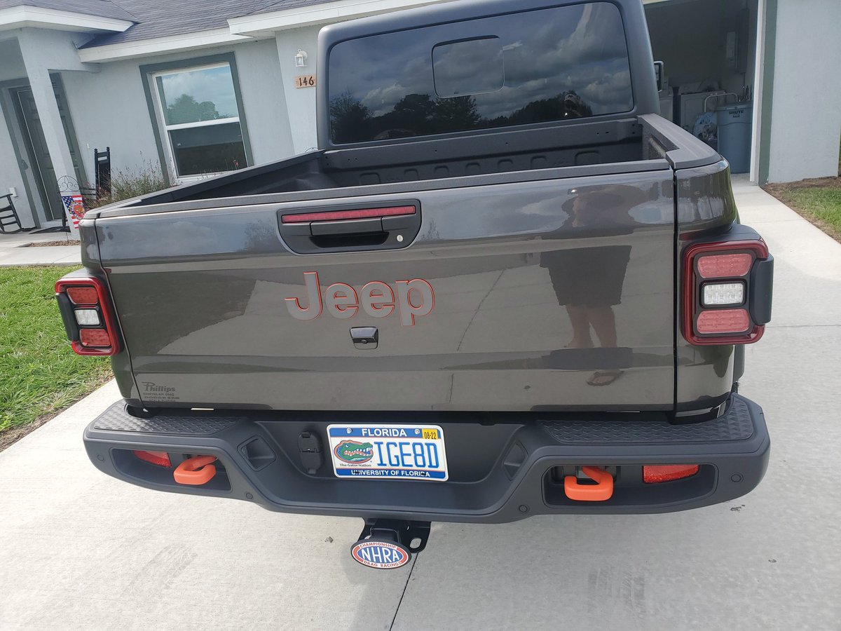 ChrisTHEBLUEONE's tweet photo. Ill wheel up over there in my brand new $ 56,000.00 Dollar 💰 JEEP with GATOR Tags 🐊 and stick my finger out the window! 🖕😎
#HomelessWhiteKentuckyTrash
#EstillCounty #Kentucky #TheHomelessMan
#Winning ✔ https://t.co/VEp84gLKjU