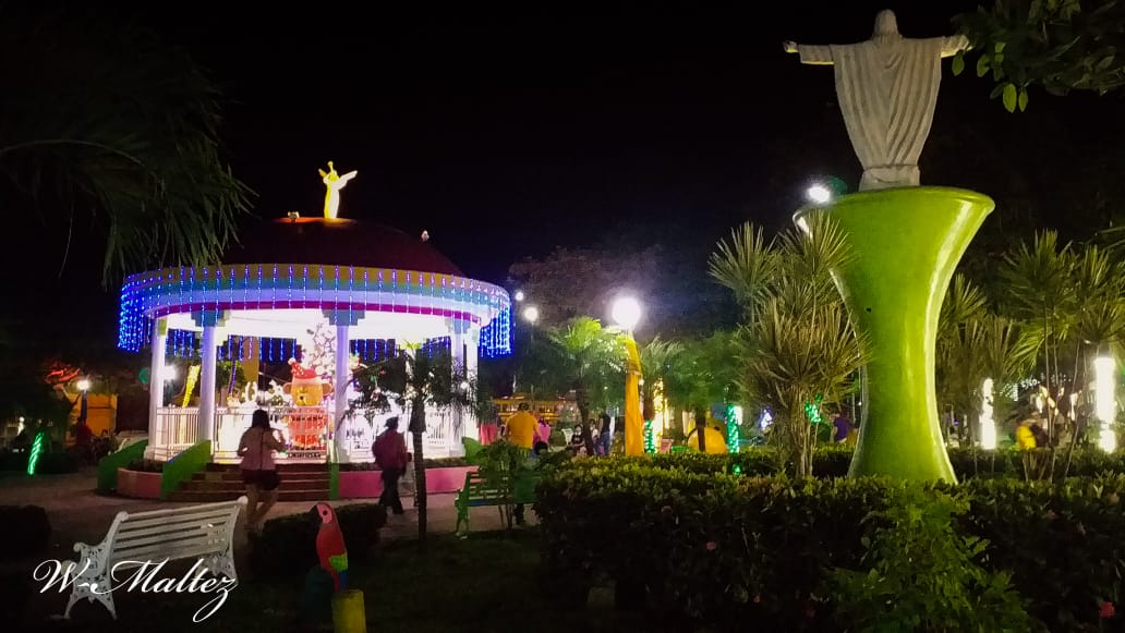 masaya_red's tweet photo. ❤️🥳 Así Luce el Parque Central de #Nindiri, Te Invitamos a que Vengas Pronto a Visitarlo y Puedas disfrutar con Tu Familia en estos tiempos de Amor 🥳❤️ https://t.co/MQ7v4jCFRB