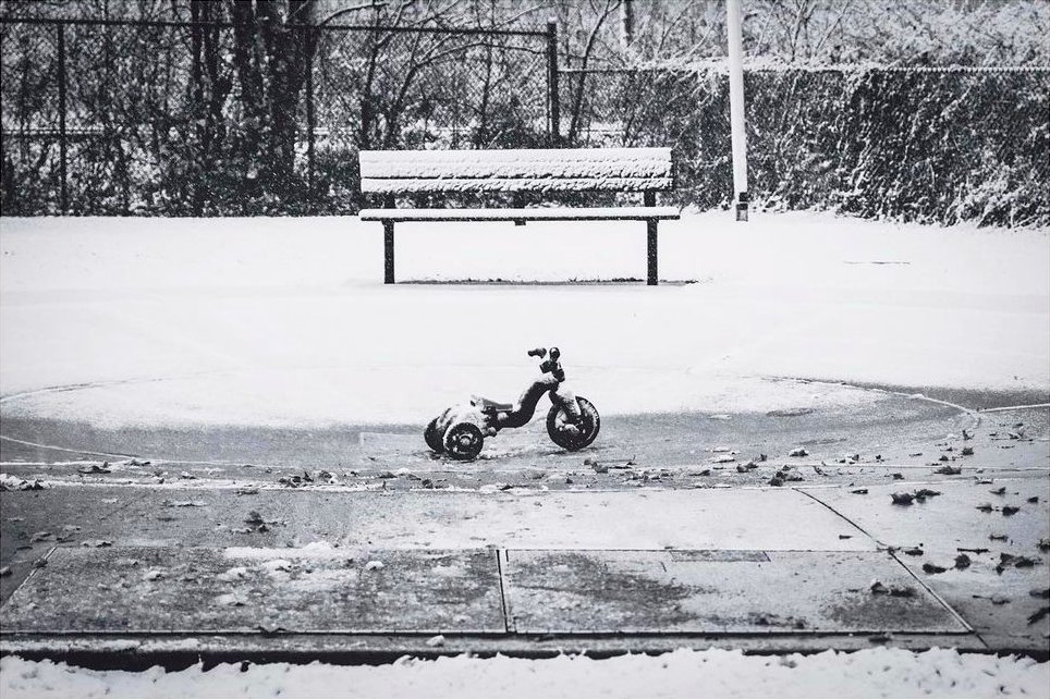 LabyrinthsDOTca's tweet image. Geary Avenue Parkette Wading Pool Labyrinth

&quot; Left behind &quot;

📸instagram.com/p/CILdnSVnLBt/

| #Labyrinths🍥#GearyAvenueParkette #GreenLineTO