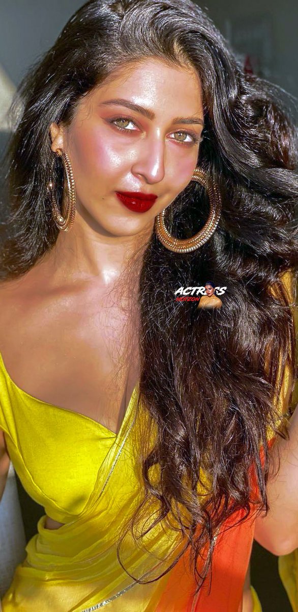 fasakactress's tweet photo. Ipem for the full view #sonarikabhadoria
#facelust #bigboobheaven https://t.co/27X7tKM5Uj