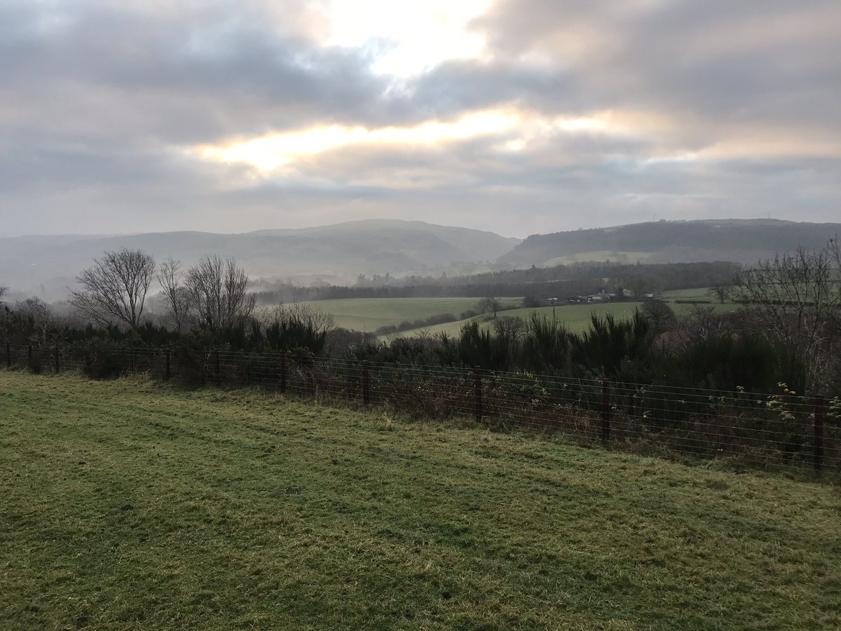 grj243's tweet photo. #boreda #goodmorning best crack on its #tweedoclock #shooting #pheasants #NorthWales 🏴󠁧󠁢󠁷󠁬󠁳󠁿 https://t.co/rsz87z6o4M