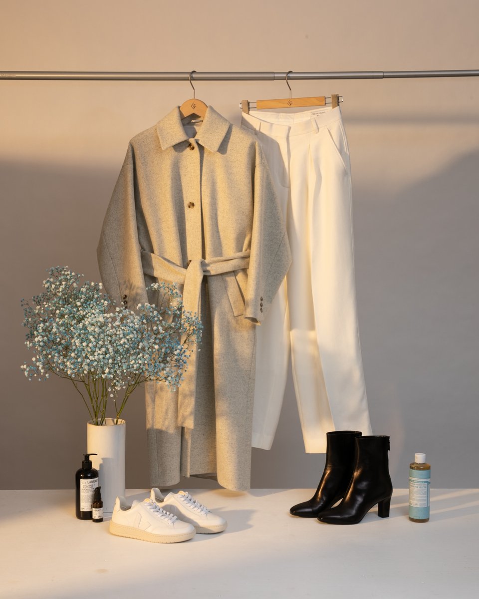 CC_Paris's tweet photo. YOUR MUST-HAVES OF THE SEASON!💙

Ice tones from white, over grey to baby blue.

We love color boosts, but sometimes some classic pieces and colors are our choice to mix and match with @vejaproject, @norseprojects, @OfficineG and more.

#christmasselection #centrecommercial https://t.co/eIDb5u39BN