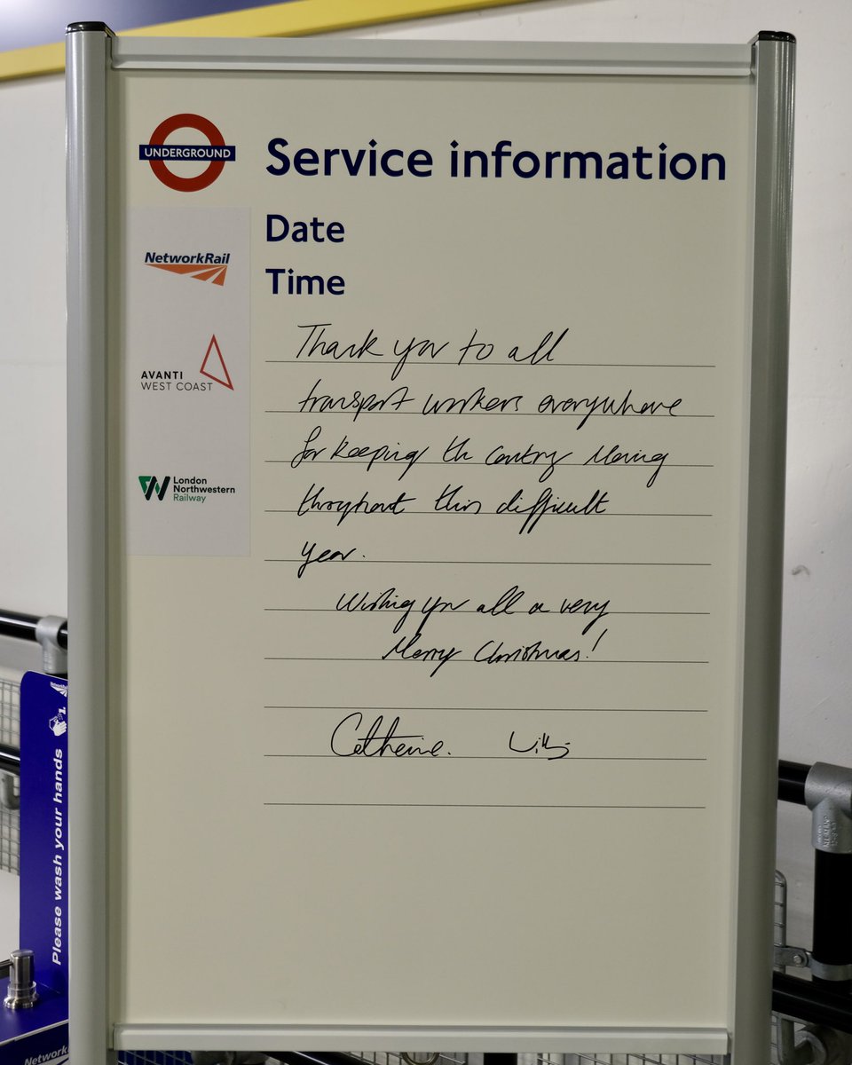 KensingtonRoyal's tweet photo. Thank you to transport workers everywhere for keeping the country moving throughout this difficult year.

Wishing you all a very Merry Christmas!

William &amp; Catherine

📍 London | #AllOnTheBoard 🚂 #RoyalTrainTour https://t.co/99KVZ1ZxjK