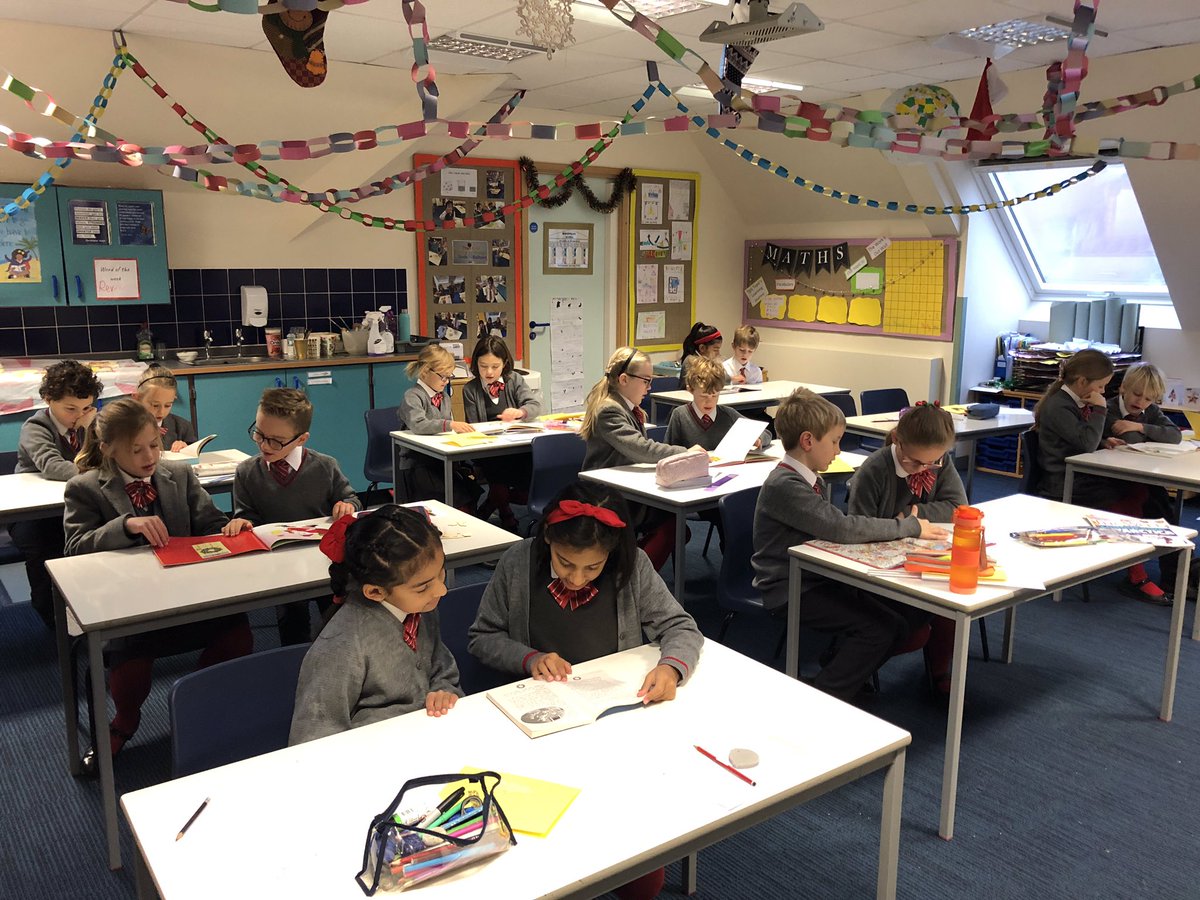 BGS_MiddleSch's tweet photo. Year 3 and 4 were enjoying reading their favourite Christmas story to a reading buddy this morning. We are certainly in the Christmas spirit now! #BGSEnglish https://t.co/Bcs4snmBq2