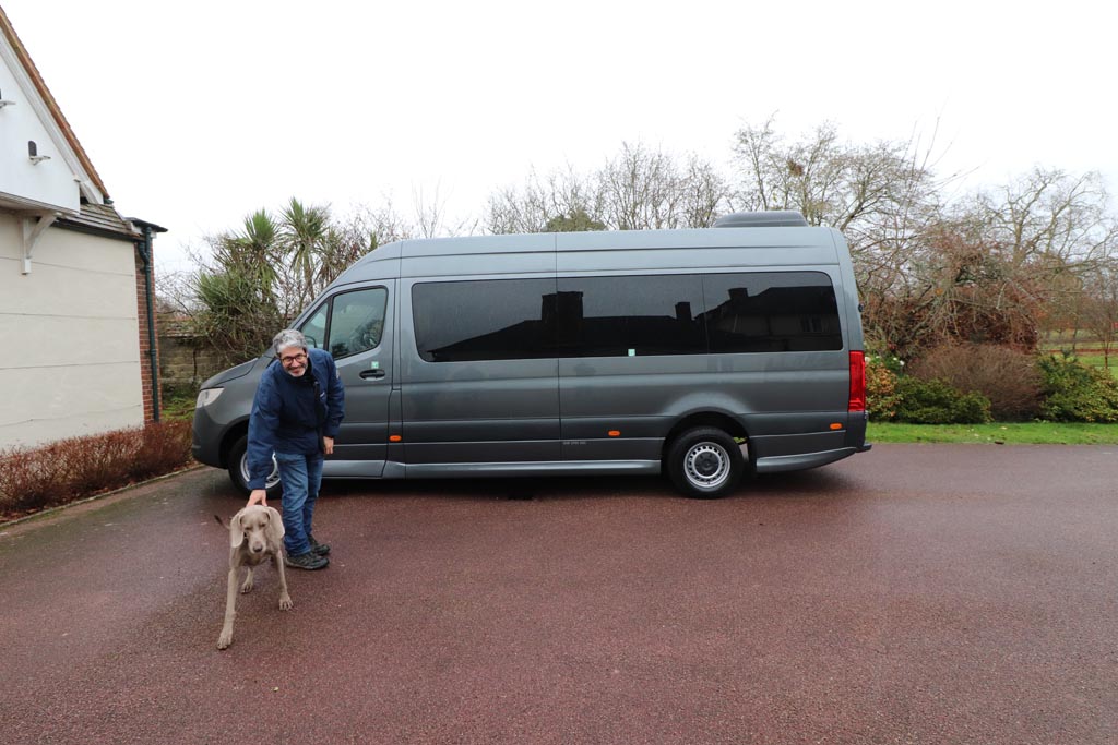 EVM_UKIRL's tweet photo. Today is your opportunity to build the tomorrow you want β¨
A huge congrats to Lydhurst Retreats on delivery of their new #70reg #mercedesbenz #sprinter #evmtrend #minibus. Handed over by Guy Billings. Best of luck to Adrian and team!
@CBWtweets @routeoneteam @bus_coachbuyer https://t.co/LWeaPnQSap