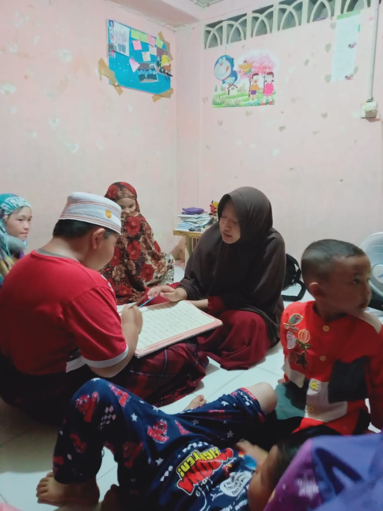 muyassroh's tweet photo. Alhamdulillah. Pengalaman mengajar dari rumah sangat menyenangkan. Peserta didik juga sangat berantusias. Dukungan serta suport dari orang tua sangat luar biasa. Terimakasih program mengajar dari rumah 

#DiktiMengajarDariRumah
#diktidutaedukasiperubahanperilaku https://t.co/PK3jH8B2jQ