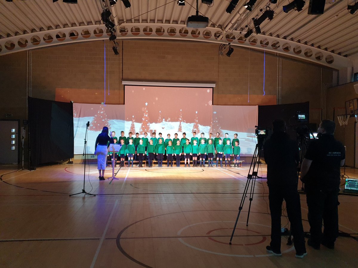 ThorngroveRowan's tweet photo. Year 4 are sounding and looking good in the Carol Service rehearsals. Can't wait to see the finished product! @ThorngrovePrep @ThorngroveMusic #Christmas https://t.co/vGKKOoGmb3