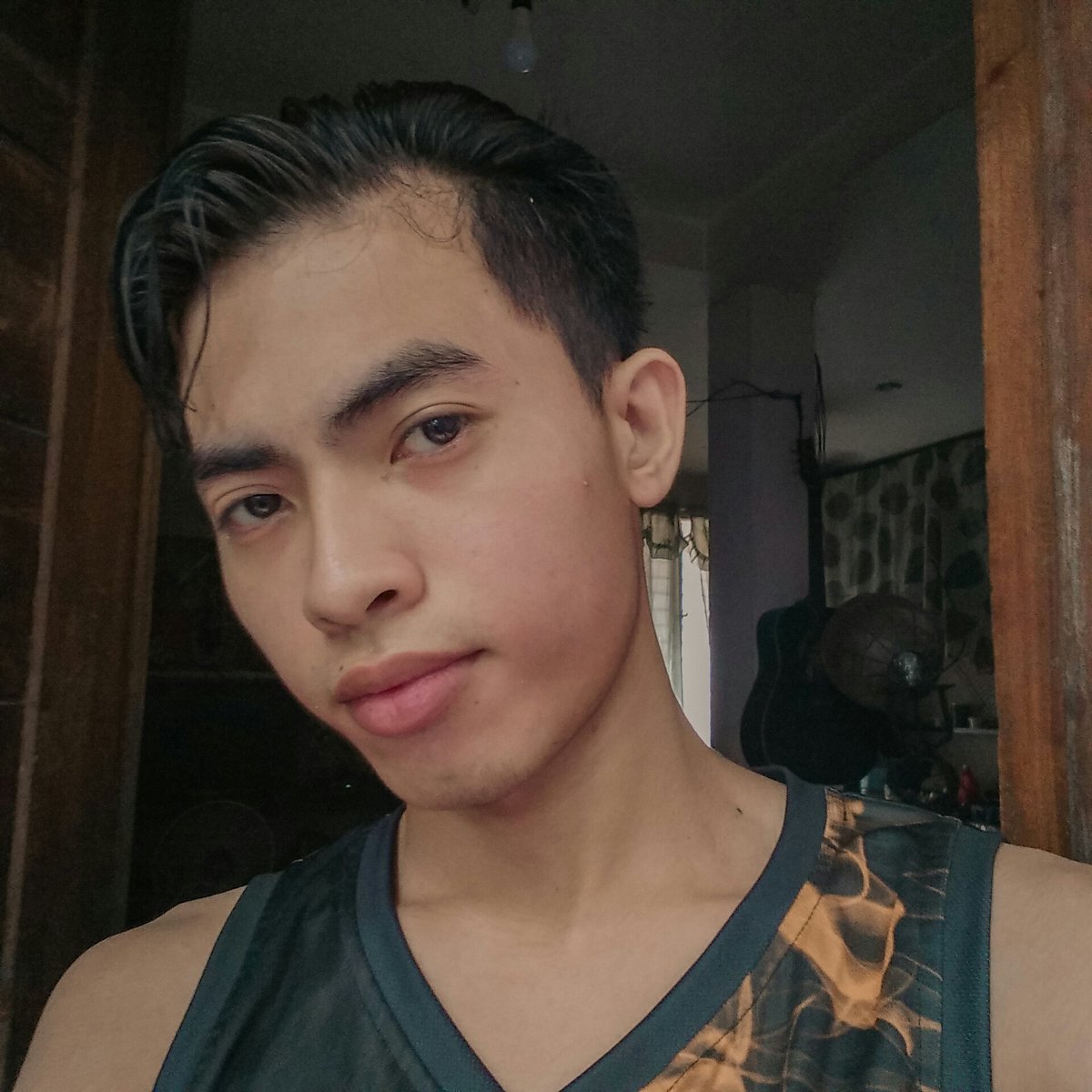 froyedior's tweet photo. #Trobak lols https://t.co/WrJbFwAboE