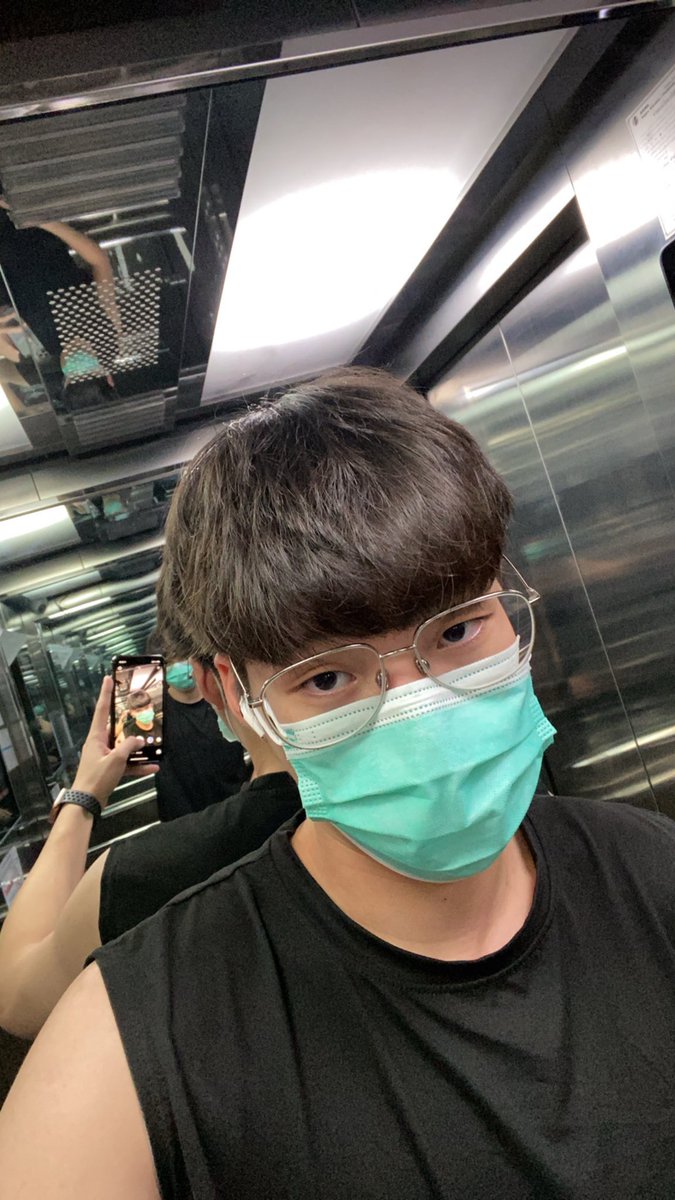 คนหล่อขอโชว์ tweet media