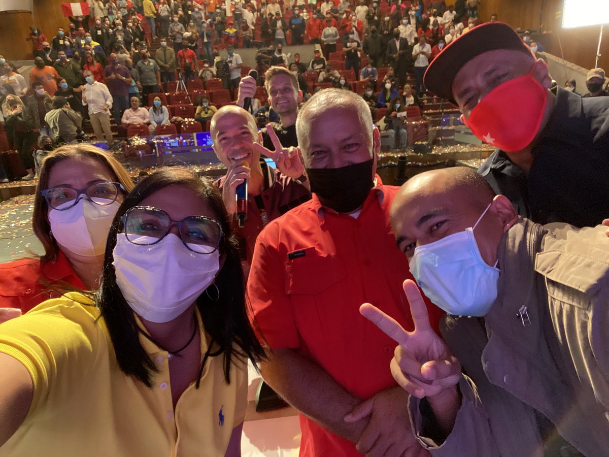 drodriven2's tweet photo. Fiesta bolivariana por Venezuela!!! https://t.co/mJMvSVWTIe