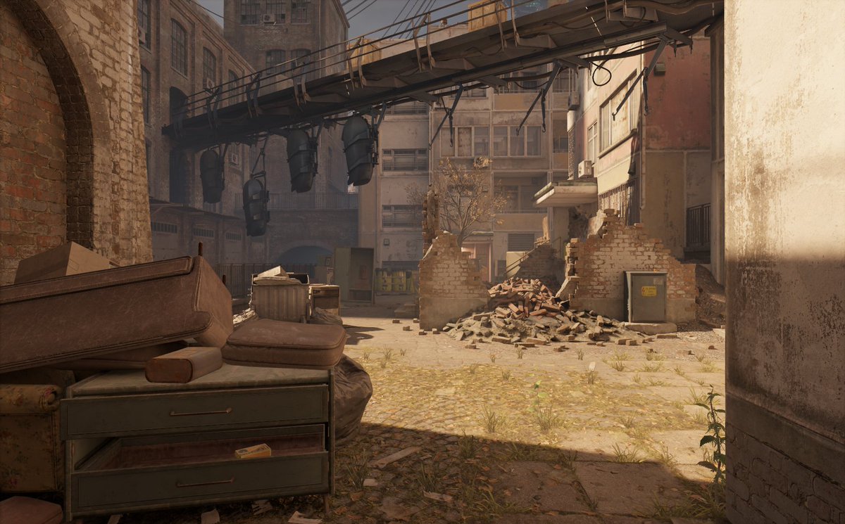 I think the guys at Valve did an excellent job making an accessible yet challenging game for less experienced VR player's like myself, and I hope to one day make an encounter with the same blend of fun and challenge for this game.