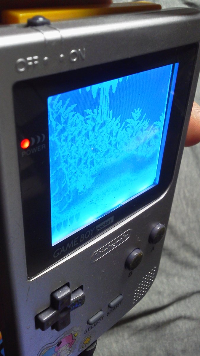 Koti 反転状態だとシミみたい 初代gb版ドンキーだけは反転バックライト化gbポケット でもブレがひどくてプレイは結構厳しい ドンキーコングgb バックライト化ゲームボーイ