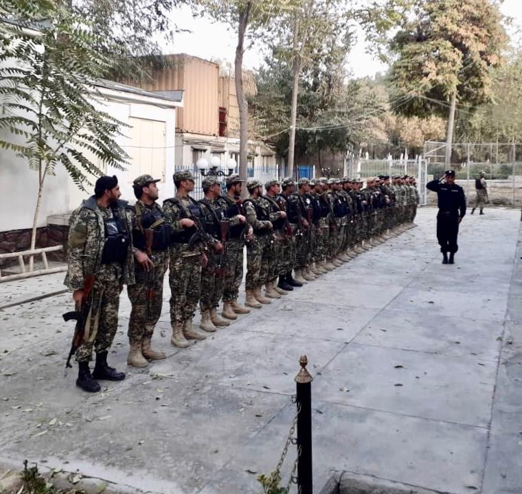 NPPF_AFG's tweet photo. امنیت شهر داری کابل توسط نیروهای مجهز و مسلکی تصدی ملی محافظت‌عامه تامین گردیده است.
به اساس قرار داد امنیتی میان تصدی ملی محافظت عامه و شهر داری کابل نیروهای تصدی ملی محافظت‌عامه امنیت این ارگان را بر عهده دارند. https://t.co/kTt0IZzX3k