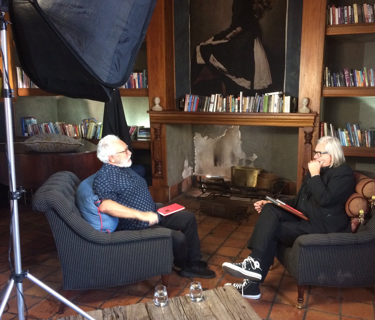 AJOpperman's tweet photo. Digters in gesprek. Johan Myburg voer ‘n onderhoud met Gerard Scholtz. #digters https://t.co/tMnvmTqbCa