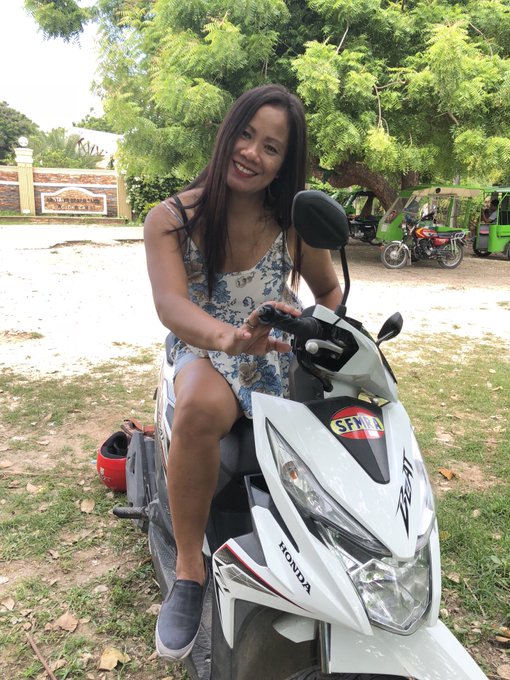 Who wants to ride me ? 😘💋 https://t.co/Mkrcgq0qWH