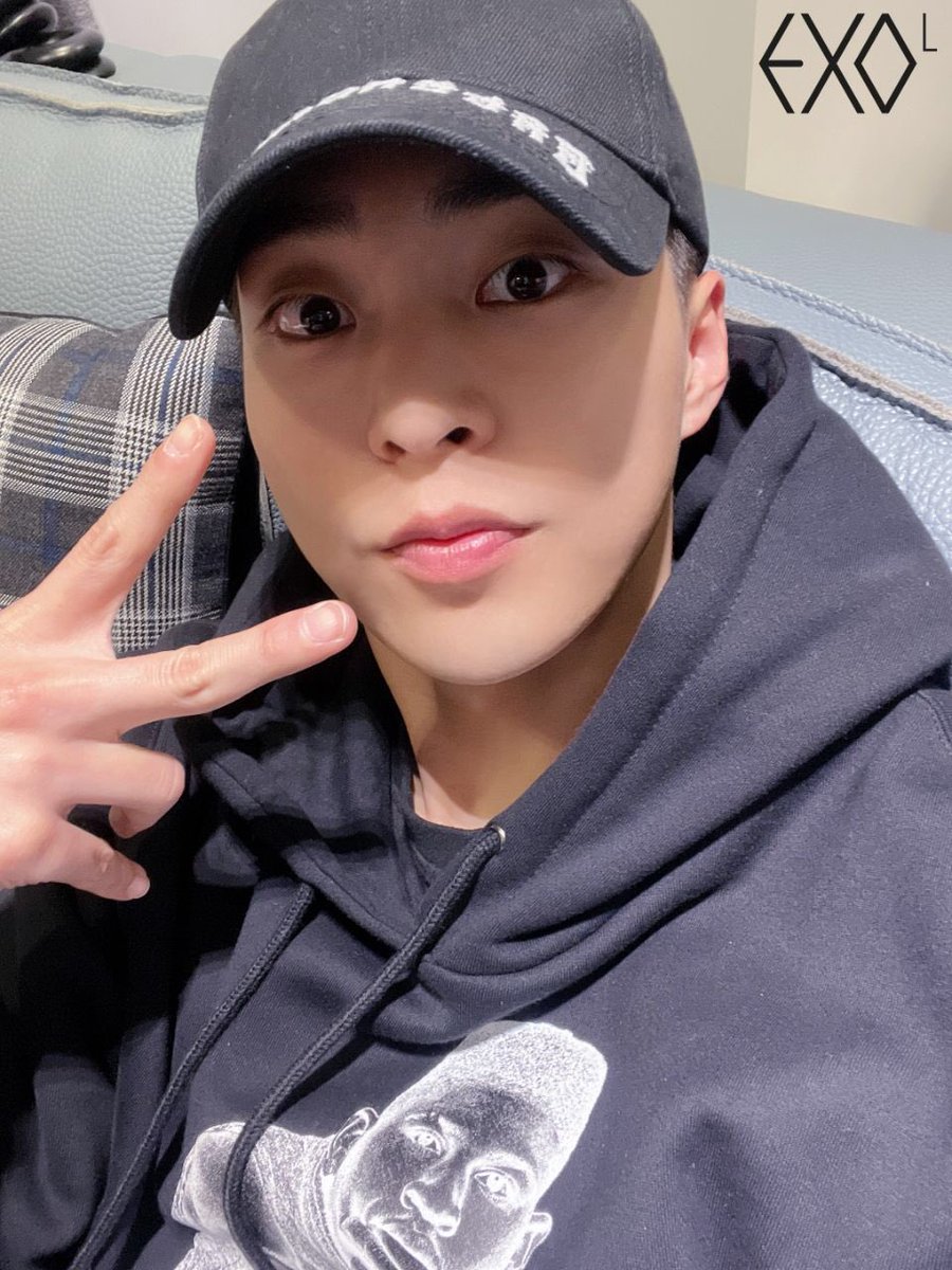 itz_epna's tweet photo. #XIUMIN𓃠 you very cute 🐱🐱 https://t.co/0EVfA5NJLd
