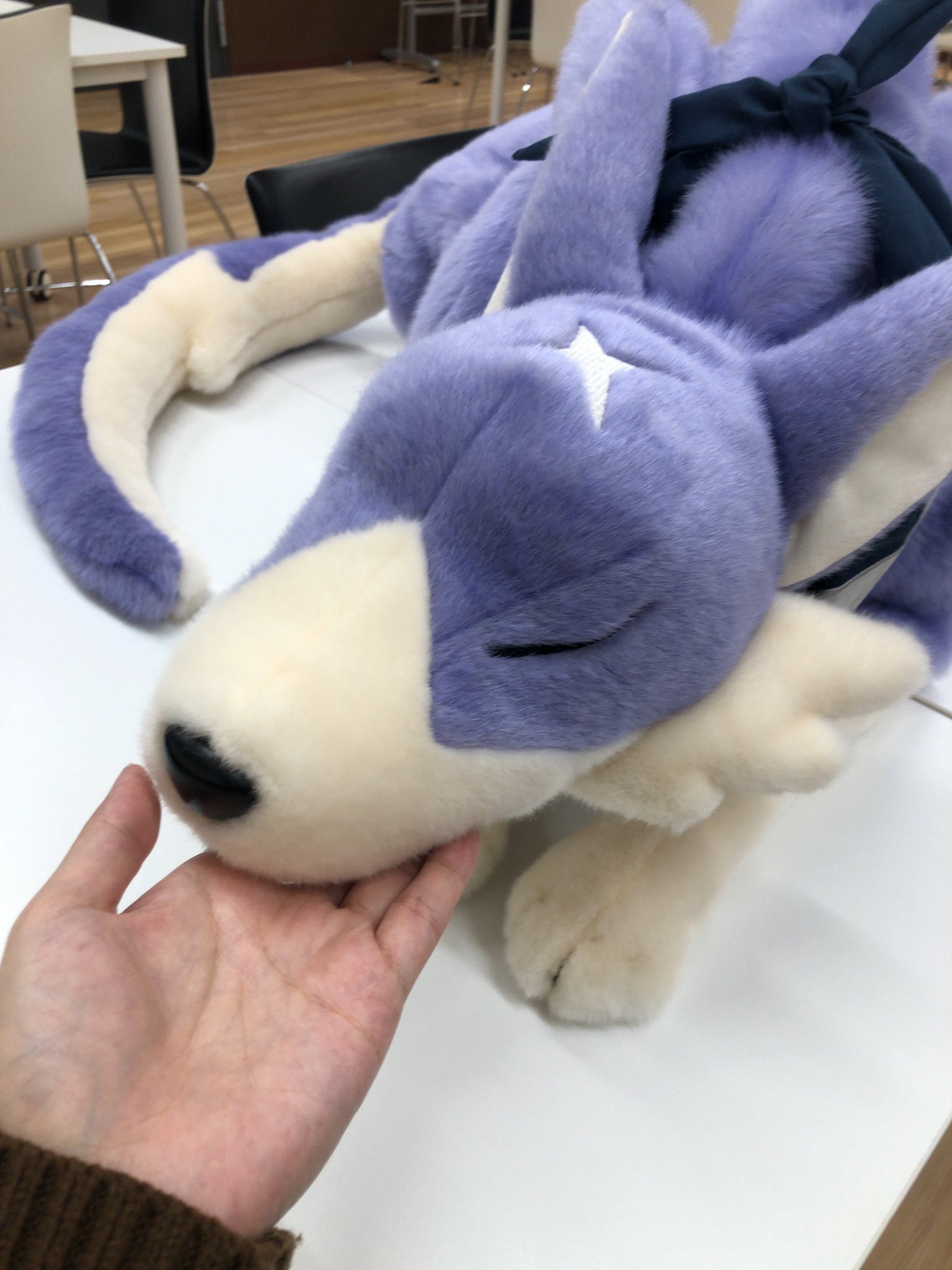 イーカプコン Mhライズ 大好評予約受付中 モンスターハンターライズ イーカプコン限定版グッズ ガルク大型ぬいぐるみクッション モフモフの毛並み ミッチリ詰まったボディで疲れたあなたを癒します ガルク単品も販売中