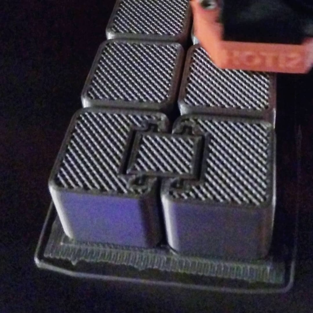 JoshHawthorne23's tweet image. Another infinite fidget cube nearing completion! The infill looks pretty cool 😀

It's nice and chunky and easy to use one-handed (or with two if that's how you fidget).

#infinitycube #fidgetcube #fidget #add #adhd #busyhands instagr.am/p/CIfJXLCDZIV/