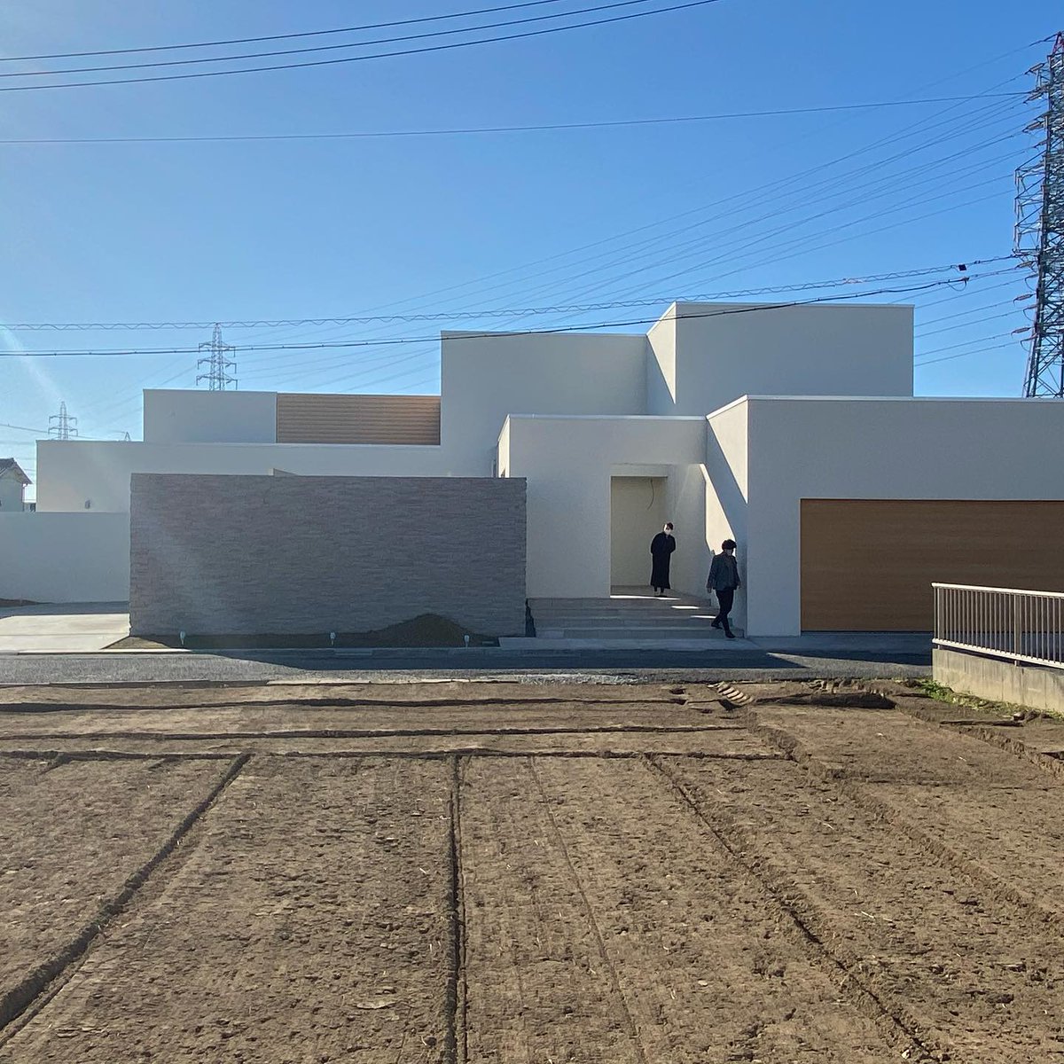 PassiveComeHome's tweet photo. 某市のRCダブル断熱パッシブデザイン住宅で写真撮影。朝方の室温は無暖房で20℃から22℃と、かなりのハイスペック。一度も暖房エアコンを入れた事がないとのこと。
自立循環型のパッシブデザインの素晴らしさをご理解頂き、高額住宅も省エネ化していく事が我々会社の使命。

#パッシブデザイン https://t.co/J35cDR5bgG