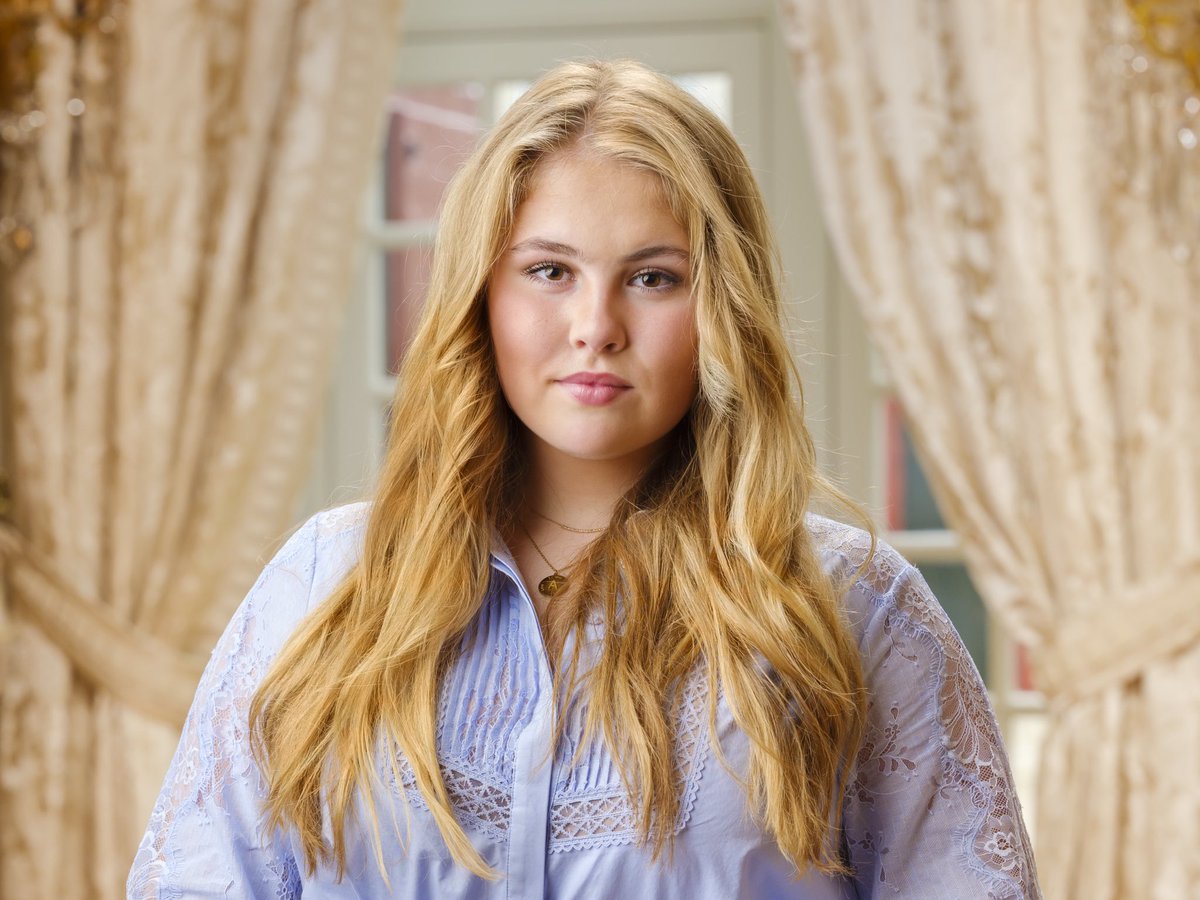 OBlerick's tweet photo. Gefeliciteerd Prinses Amalia! 17 jaar alweer. De tijd vliegt!
>
#koninklijkhuis #verjaardag #prinsesvanoranje #amalia #gefeliciteerd #oranjecomitéblerick https://t.co/kkV3bSsnPm