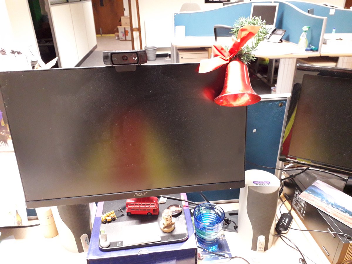 PeterHelps3's tweet image. I seem to have been visited by a festive someone whilst on a day off? Now who could that be?!