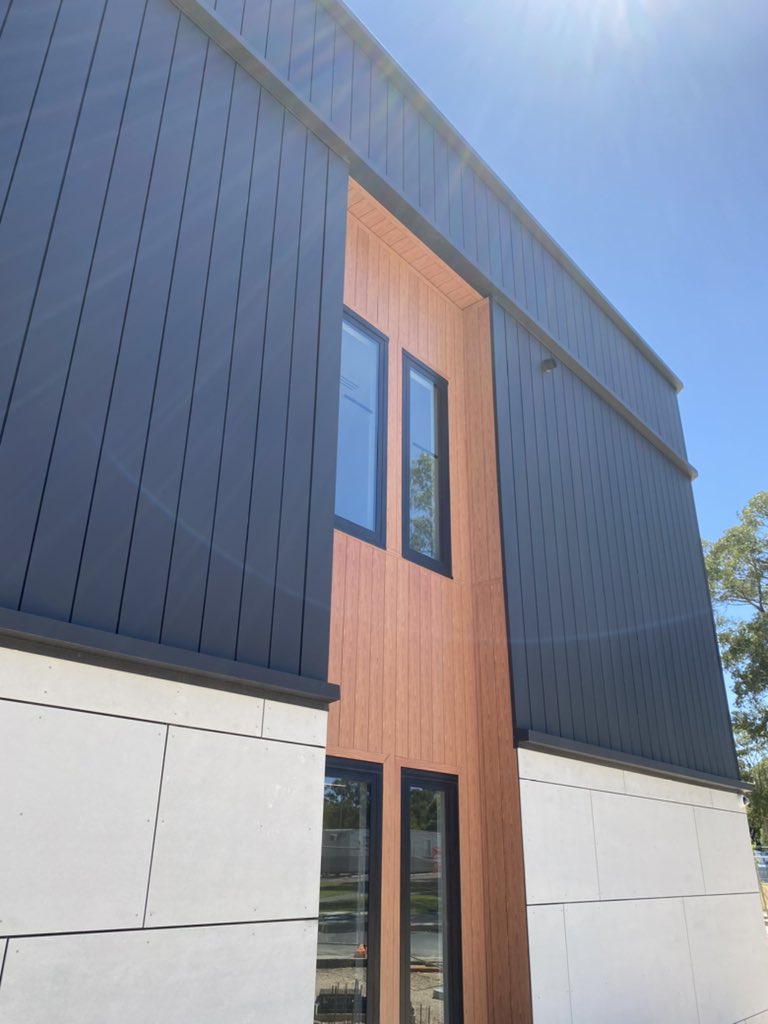 RomaldiPtyLtd's tweet photo. The new #grenvillehub for the #cityofplayford is almost over the finish line. With its extensive detailing this ones a real beauty!
#romaldi #romaldiconstructions #teamromaldi #builder #commercialconstruction #buildersofinsta #buildersadelaide @city_collective @PlayfordCouncil https://t.co/TVxuJ5iAsf
