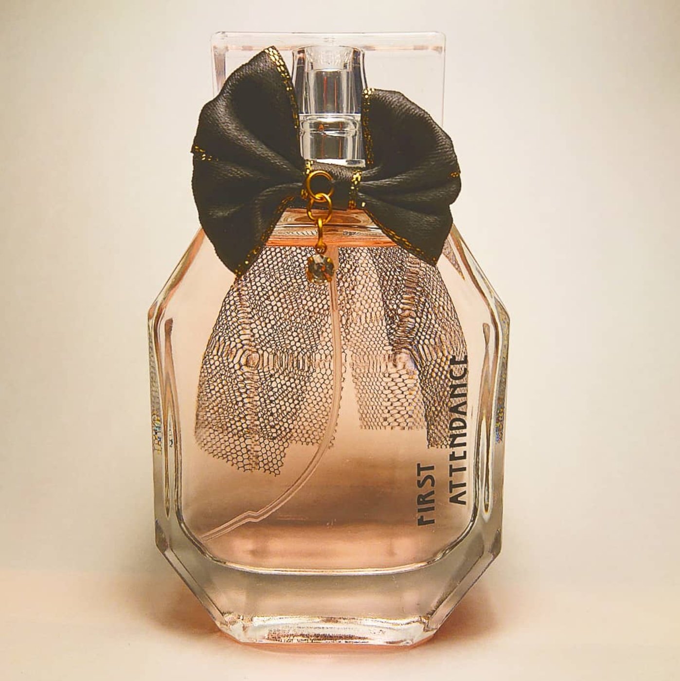 Uzivatel 超b型なお店 Candy Na Twitteru 圧倒的人気の香水が再入荷 ファーストアテンダンス80ml ジャンヌランバン風の香り キングオブビーツ ブルー100ml ライオンハート風の香り キングオブビーツ レッド100ml どれも 680 税とリーズナブル