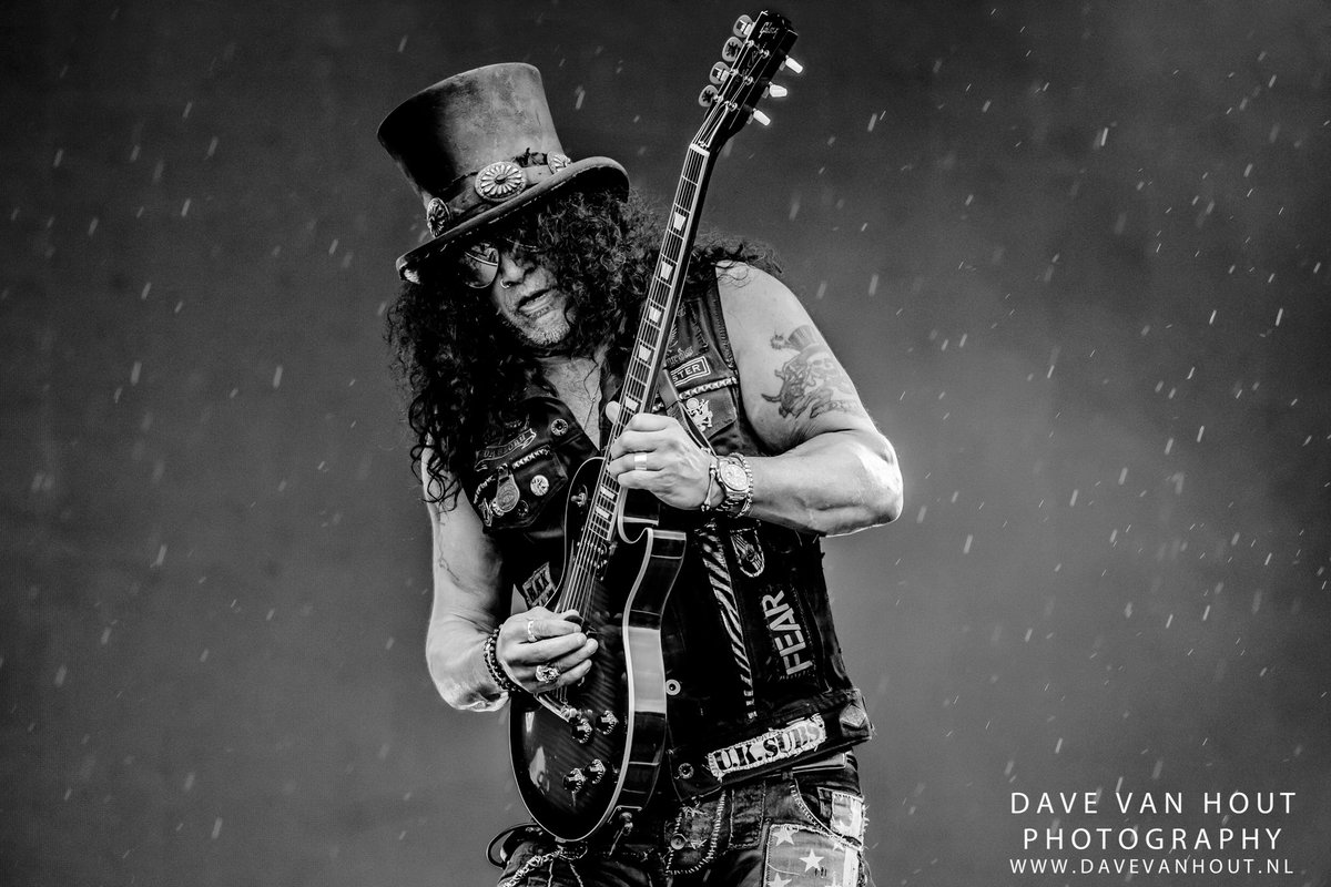 Foto 2 is van Slash🎸
90x60 rechtstreeks gedrukt op aluminium dibond van 3mm dik