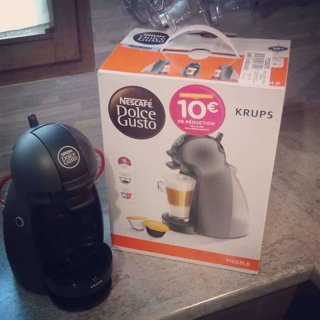dajugasa's tweet photo. Super contente, j'ai reçu la dolce gusto piccolo 😀 #ambassadeurnescafedolcegusto #MYCOFFEEMOMENT https://t.co/a2USOeSlXV