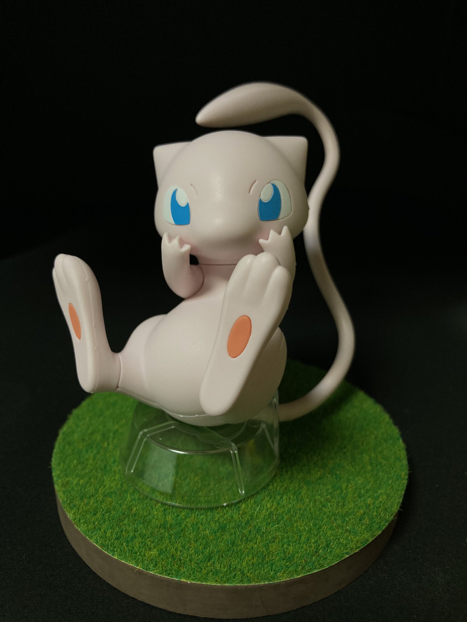 プラモデル積み太郎 できた ポケプラクイック ピカチュウ ミュウ 素組み無塗装に水性プレミアムトップコート仕上げ ベースは100均珪藻土コースターに芝生シートを貼って作りました プラモデル積み太郎 できた ポケプラクイック ピカチュウ ミュウ 素組み無塗装に水性プレミアムトップコート仕上げ ベースは100均珪藻土コースターに芝生シートを貼って作りました