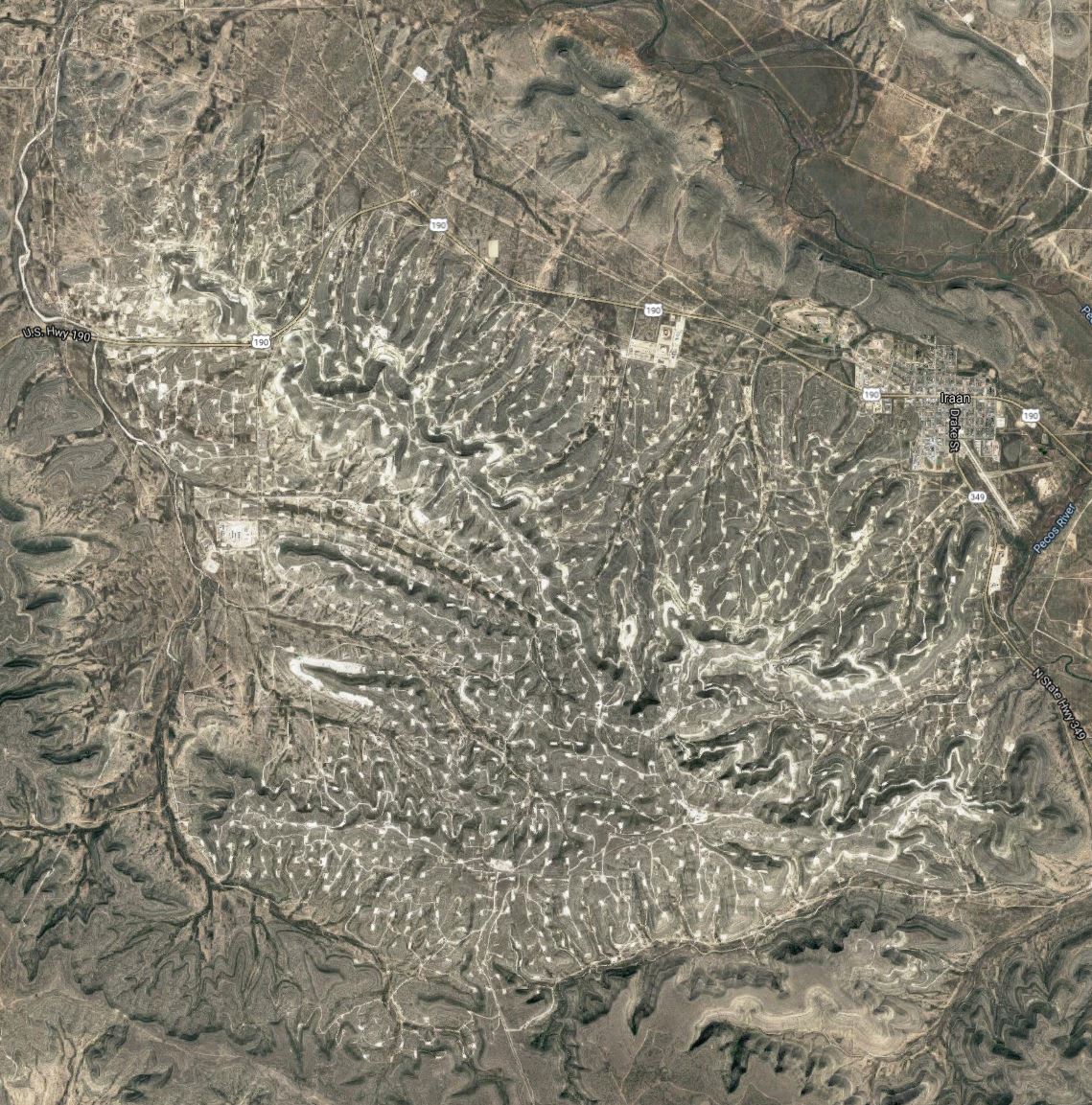  #EFT_TBR_FINALYates Oil Field, Pecos Co TX'The Big Rich' mentions Sid Bass and Richard Rainwater shareholding in Marathon, operator of Yates (prior to acquisition by US Steel). In the early 80s, hostile takeovers - exemplified by T. Boone Pickens in E&P - were in vogue.