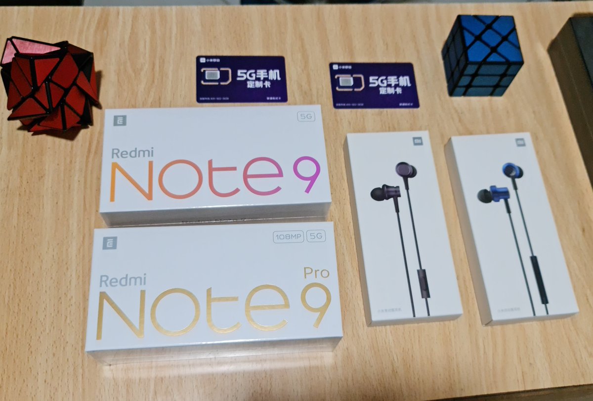 KaroulSahil's tweet photo. @Xiaomi always give wonderful gifts , This earphone cost 129yuan/1450inr, soch rha hu in earphones ka giveaway kar do😁😁
500 Retweet to aaj ki unboxing mein ek ka giveaway, time kam hai to jaldi share bhi kar dena #karoulsahil 
#Xiaomi #redminote9pro5g #108Mp https://t.co/0G4WxN5wm5