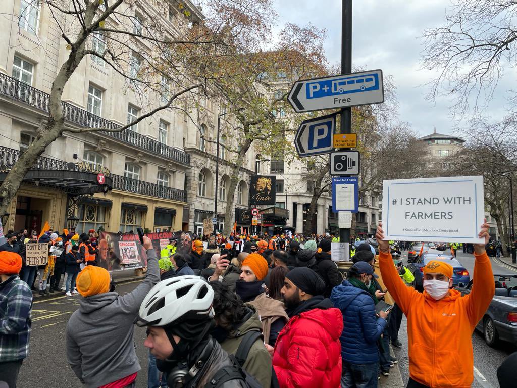 RaviSinghKA's tweet photo. FarmerProtest 

People from all ages and backgrounds took part in the Rally for the Farmers in London yesterday ✊🏽🚜

#FarmerProtest #Farmers #Tractor2Twitter https://t.co/FAs7zPVLO7